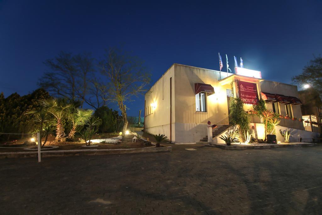 Agriturist Soleluna Caltagirone Buitenkant foto